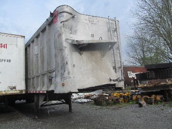 TRL-820 - 2000 MAC TRAILER